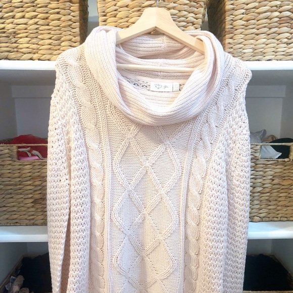 Sweater! - Picture 2 of 2